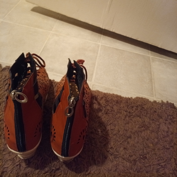🔥3 for 10🔥  Lace up Boots/wedges - Picture 5 of 7